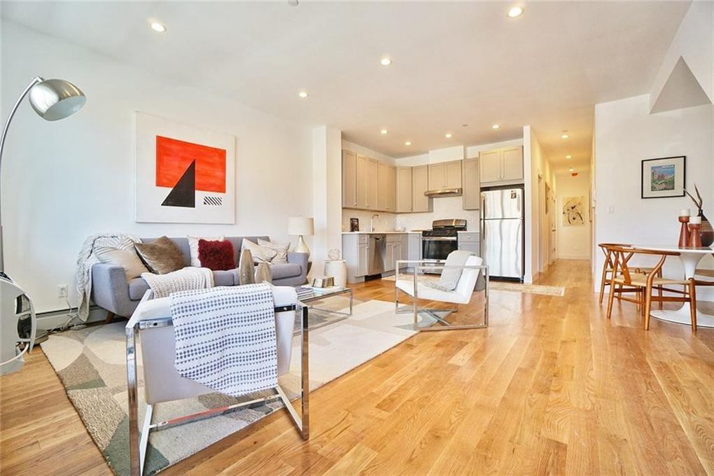 Foto principal - 8707 19th Ave