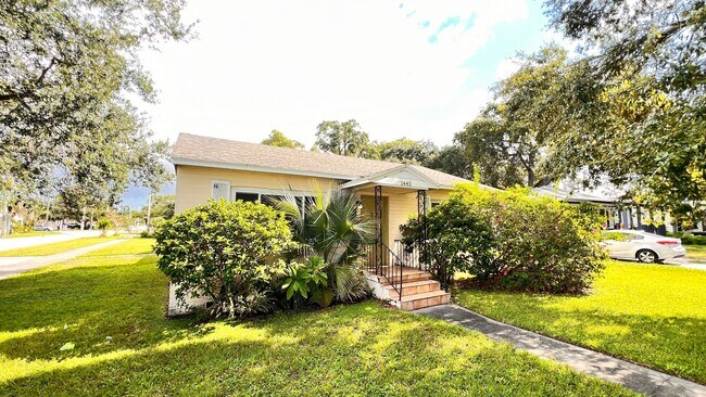 Foto del edificio - Beautiful Home In College Park!
