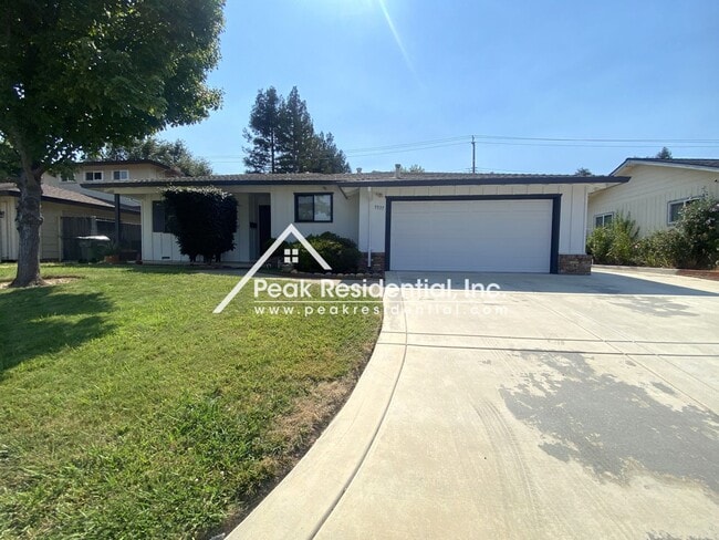 Building Photo - Charming 3 bd/2 ba Orangevale Home with RV...