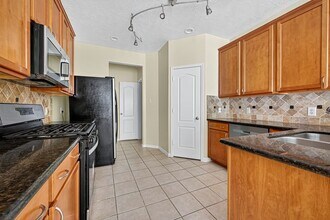 Building Photo - 7407 Hollister Ridge