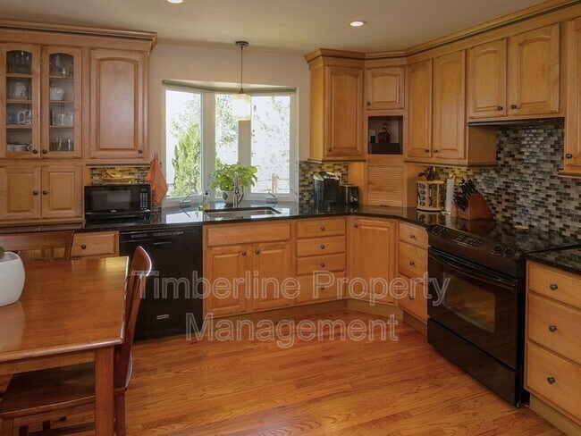 Building Photo - 223 Dolomite Dr