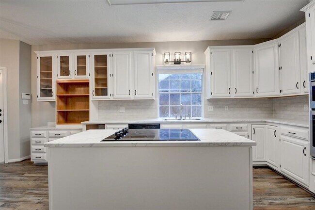Foto del edificio - 539 W North Hill Dr