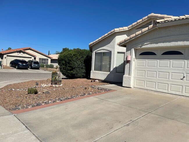 Foto del edificio - Desirable Home in Arroyo Ridge!