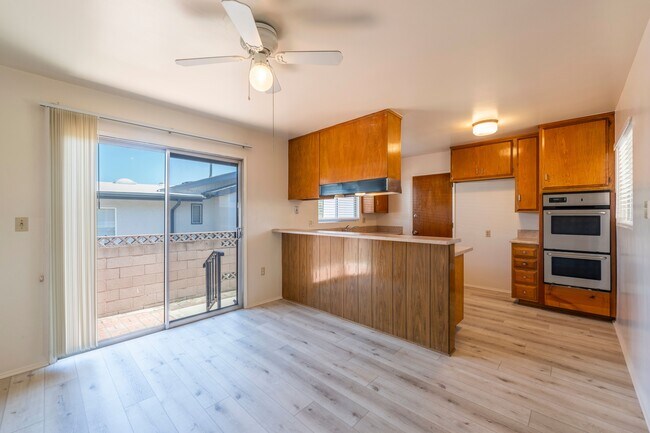 Building Photo - 2335 W 235th St