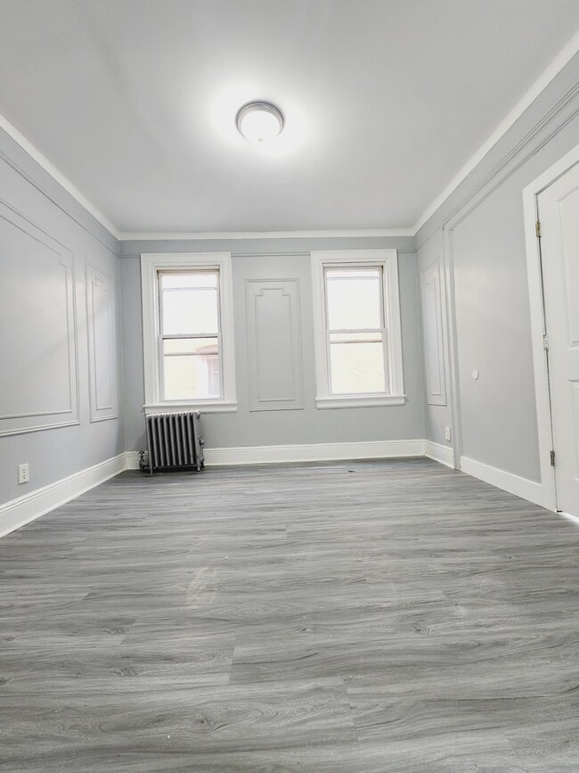 Building Photo - 230 Grant Ave