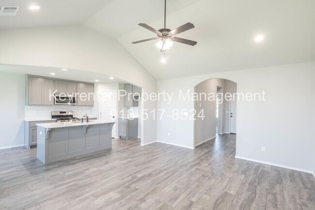 Foto del edificio - 3 Bed | 2 Bath in Broken Arrow!