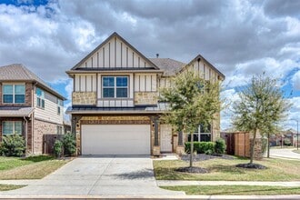 Building Photo - 5302 Silver Ledge Dr