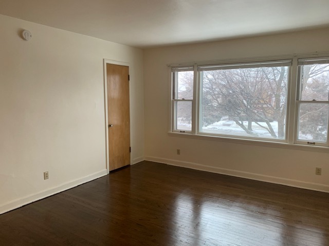 Living Room - 5315 W Wisconsin Ave