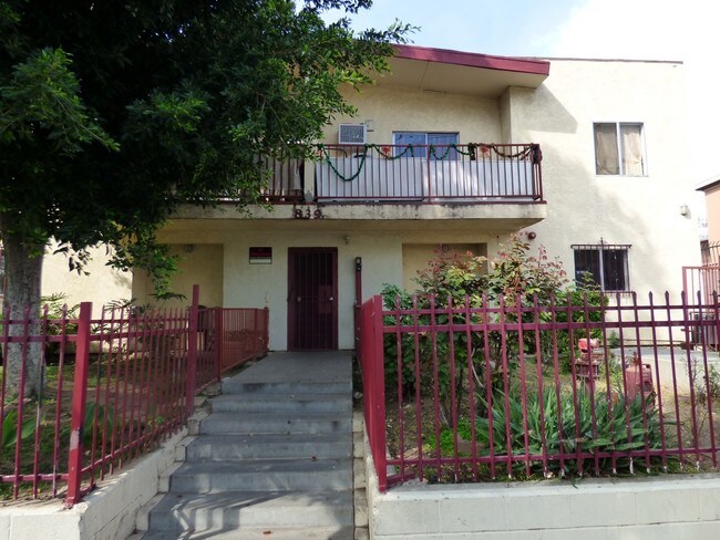 Foto del edificio - 839 N Summit Ave
