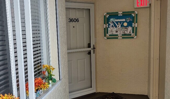 Foto del edificio - 15171 Cedarwood Ln