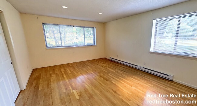 Photo - 320 Hammond Pond Pkwy Apartment