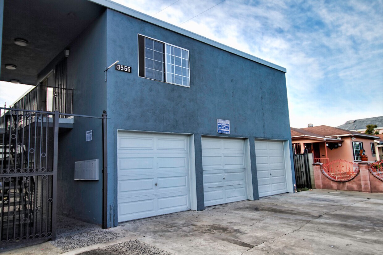 Primary Photo - 3556 Sanborn Ave