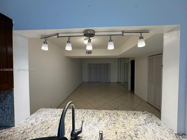 Building Photo - 3022 Coral Springs Dr