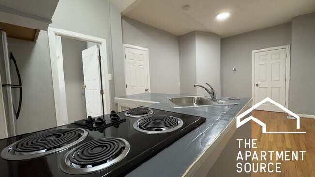 Foto del edificio - 2655 W Homer St