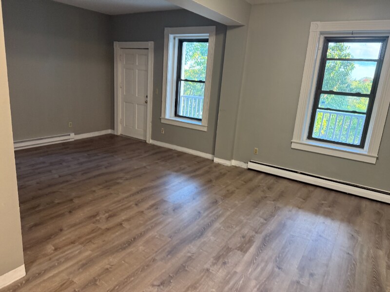 Foto del edificio - 12-14-14 E Main St