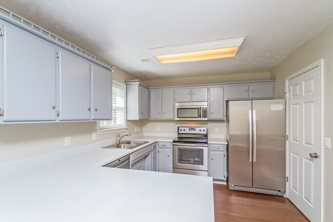 Foto del edificio - 4480 Winton Dr