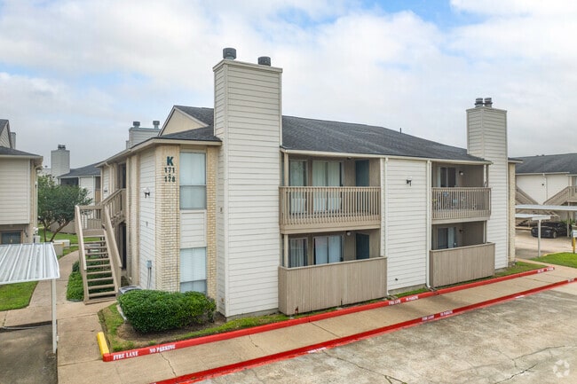 Building Photo - Walnut Hill Condominiums