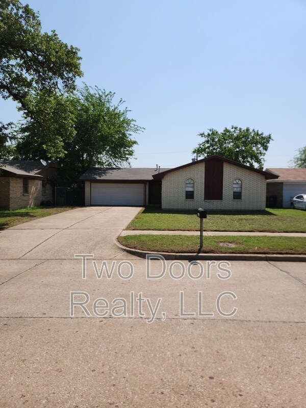 Building Photo - 1616 Mcdonald Dr