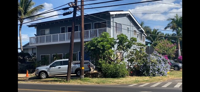 Foto del edificio - 2 bedroom 1.5 bathroom Ohana, across the street from the beach and park!