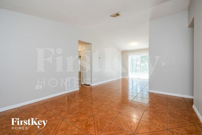 Building Photo - 842 Valnera Ct