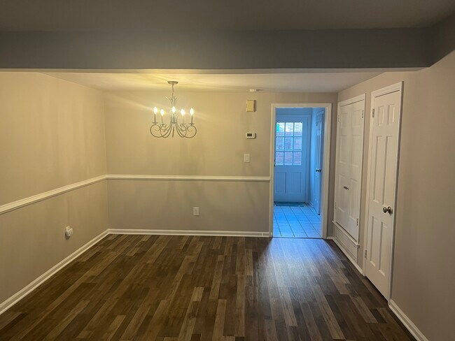 Foto del edificio - 6306 Old Pineville Rd