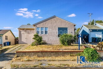 Building Photo - 218 Steffan St