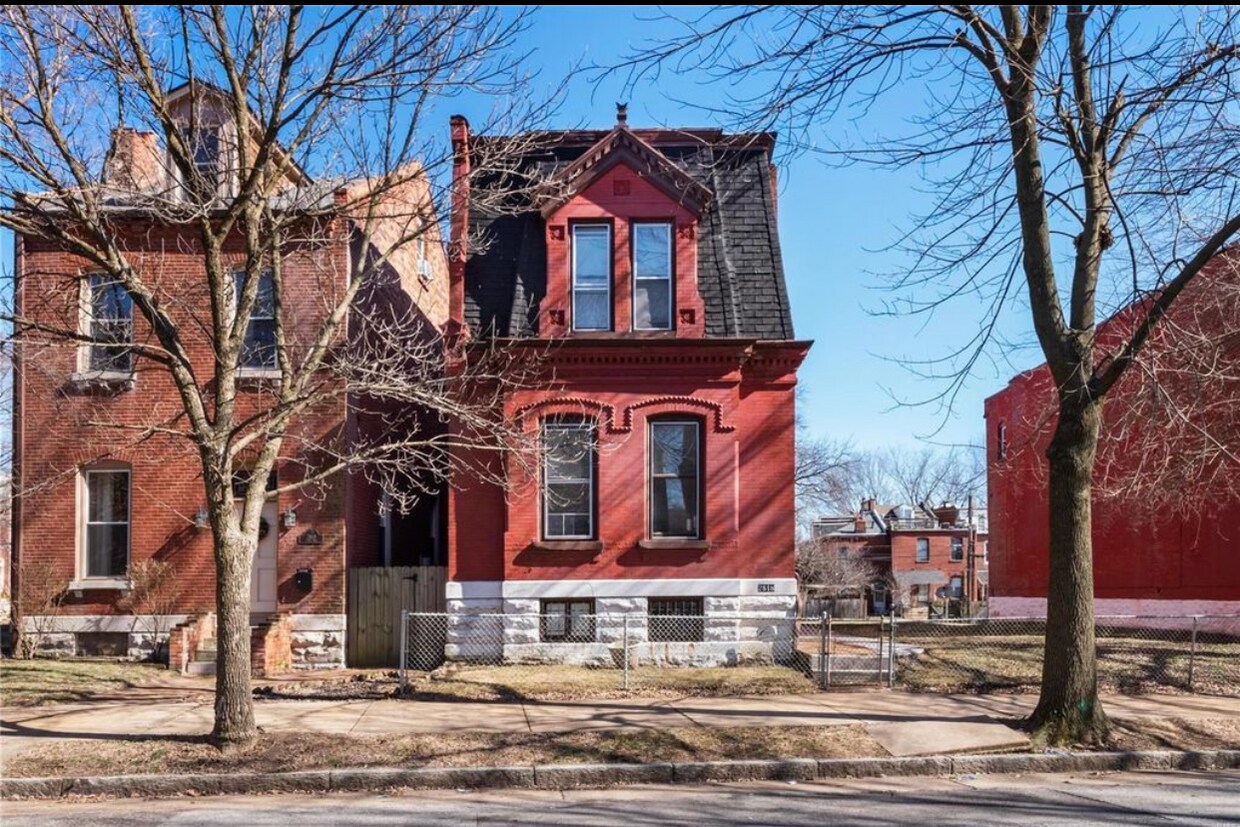 Building Photo - 2818 Lemp Ave