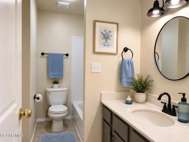 Building Photo - 11016 Pebble Hills Blvd