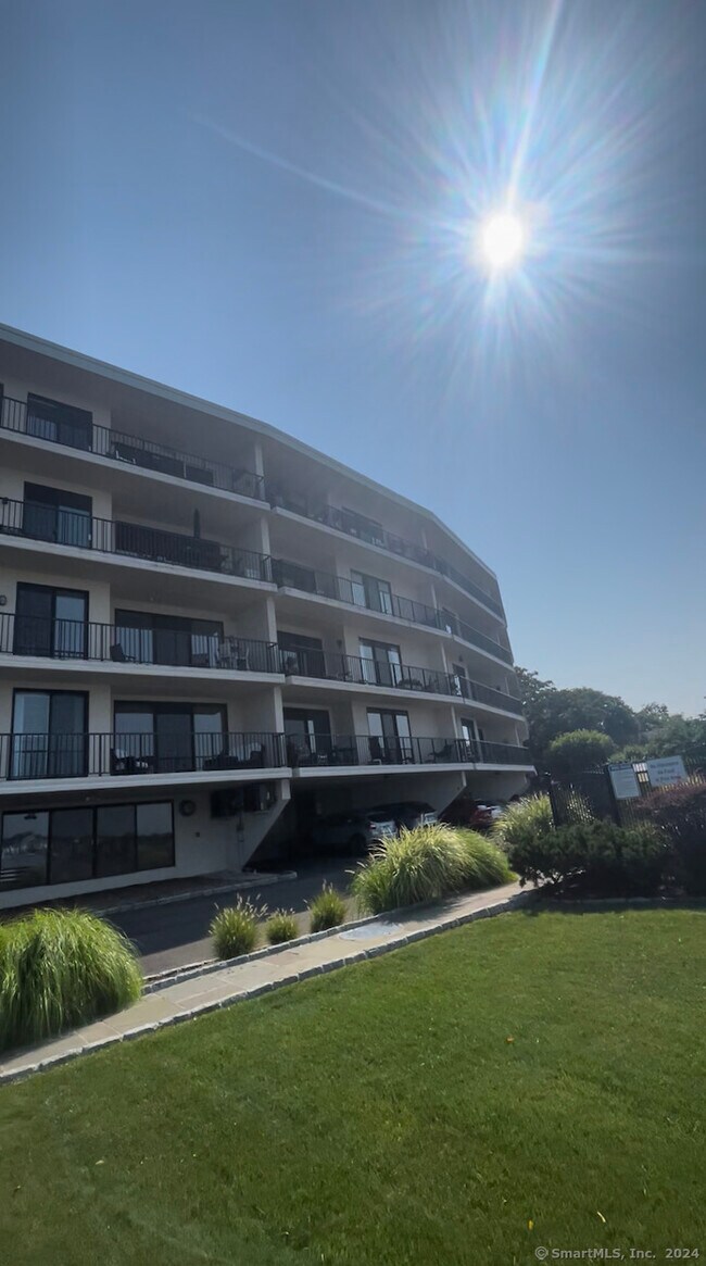Building Photo - 100 Seaview Ave