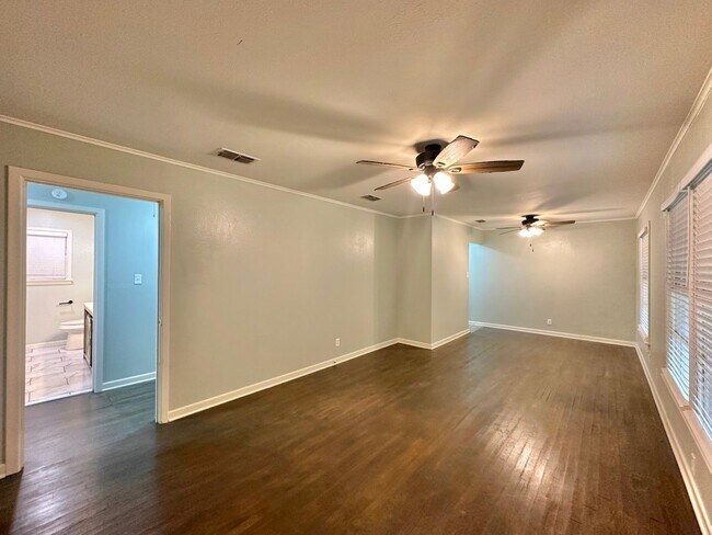 Foto del edificio - Updated 3-Bedroom Home Near TJC & Medical District!