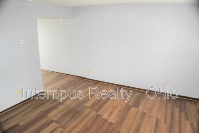 Foto del edificio - 716 W Light St