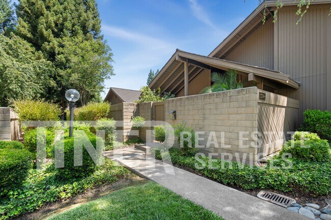 Foto del edificio - 11369 Gold Country Blvd