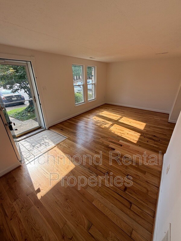 Foto del edificio - 4968 Finnegan Ct