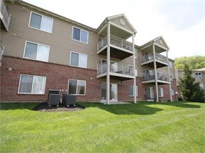 Building Photo - 7151 English Dr