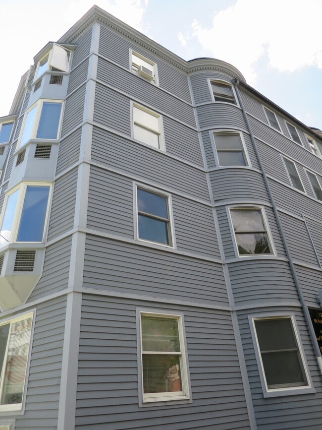 Building Photo - 12 Mount Auburn St