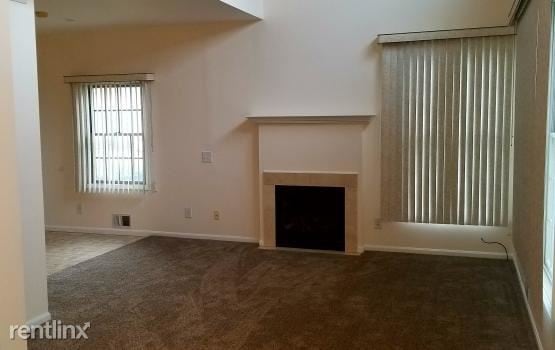 Building Photo - 293 Stratford Ln