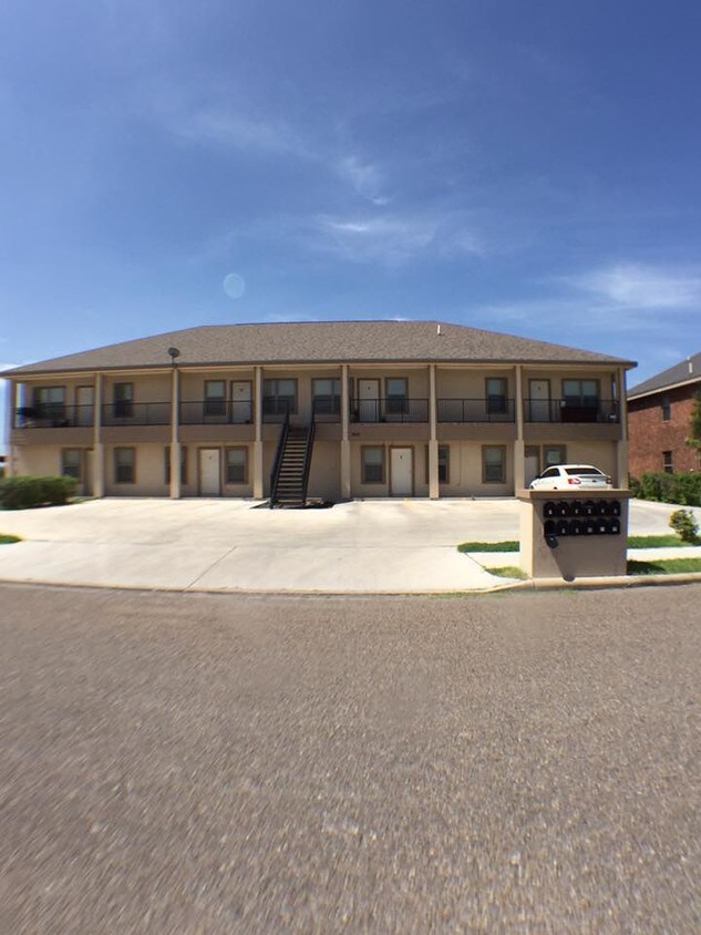 2010 Miroslava Ave, Mission, TX 78573 Apartments Mission, TX