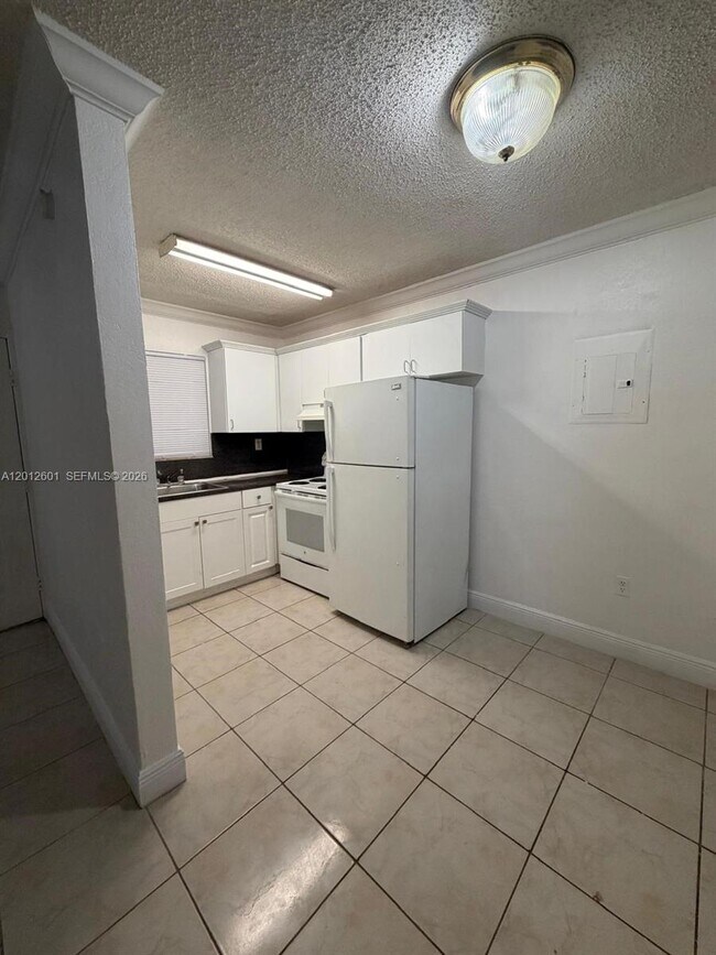 Foto del edificio - 16118 NE 21st Ave