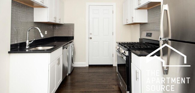 Foto del edificio - 3855 N Greenview Ave