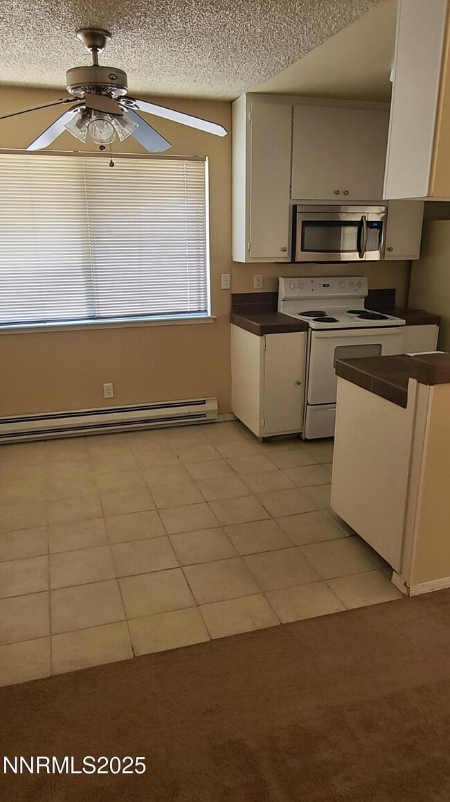 Foto del edificio - 5031 Catalina Dr