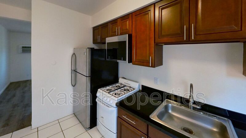 Primary Photo - 2140 California St