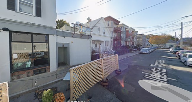 Foto del edificio - 14 Alberta Ter