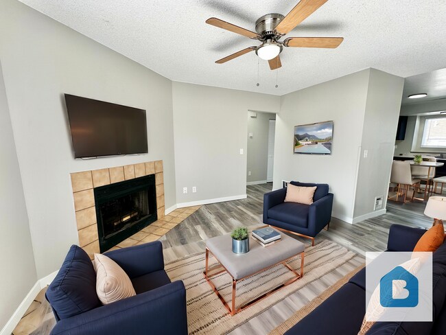 Building Photo - 1042 Mazatlan Cir