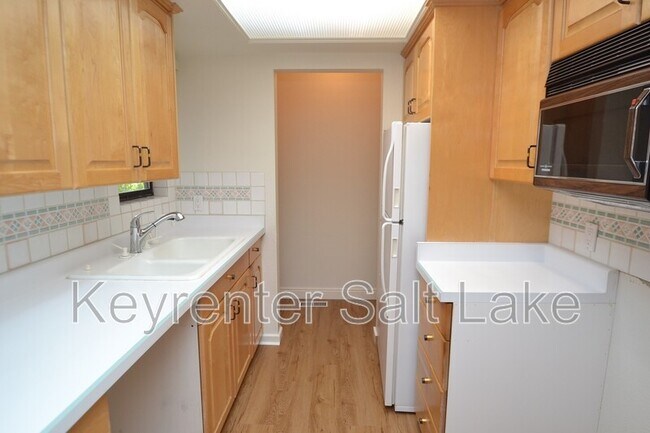 Foto del edificio - 6877 Countrywoods Cir