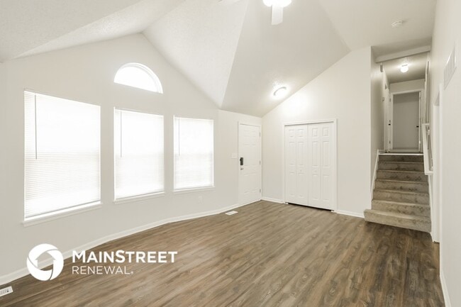 Building Photo - 910 Hereford Dr