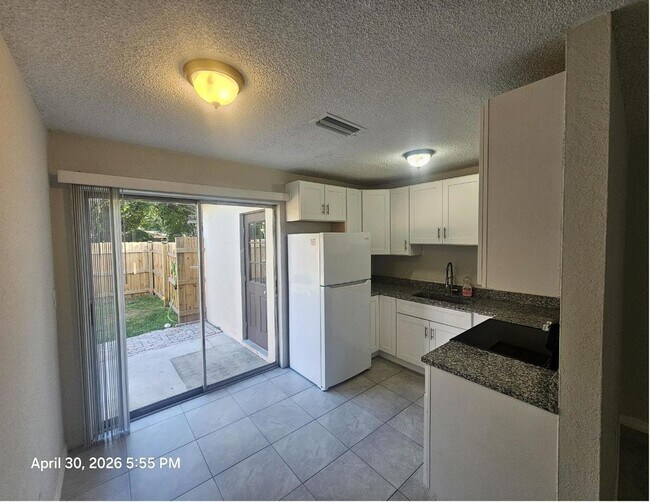 Foto del edificio - Beautiful and cozy 2/1 apartment available now!