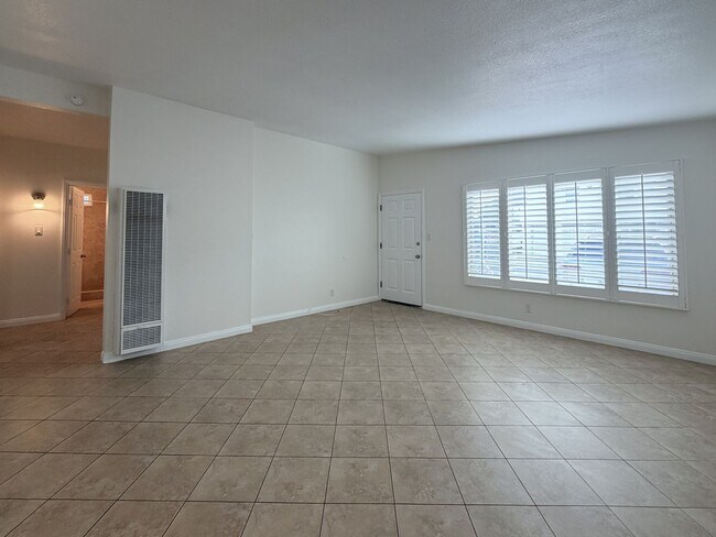 Foto del edificio - 1065 Belfast Ln