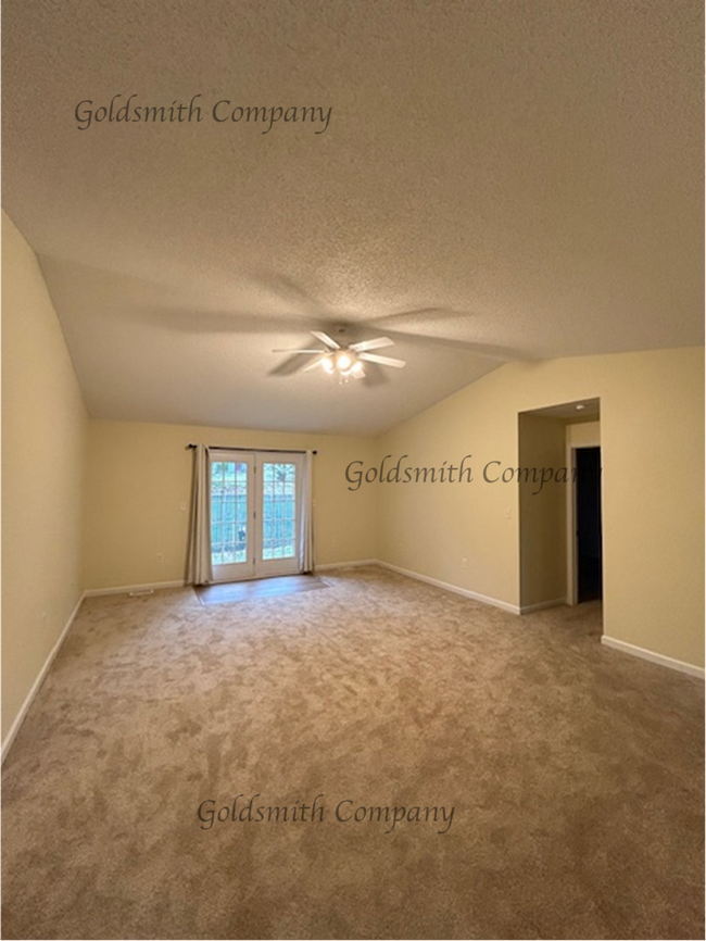 Building Photo - Charming 3 Bed, 2 Bath Home in Greer, SC - 1482 sq ft