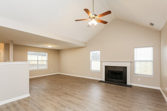 Foto del edificio - 2167 Mulberry Ln