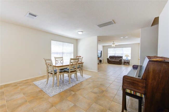 Foto del edificio - 21207 Barker Canyon Ln